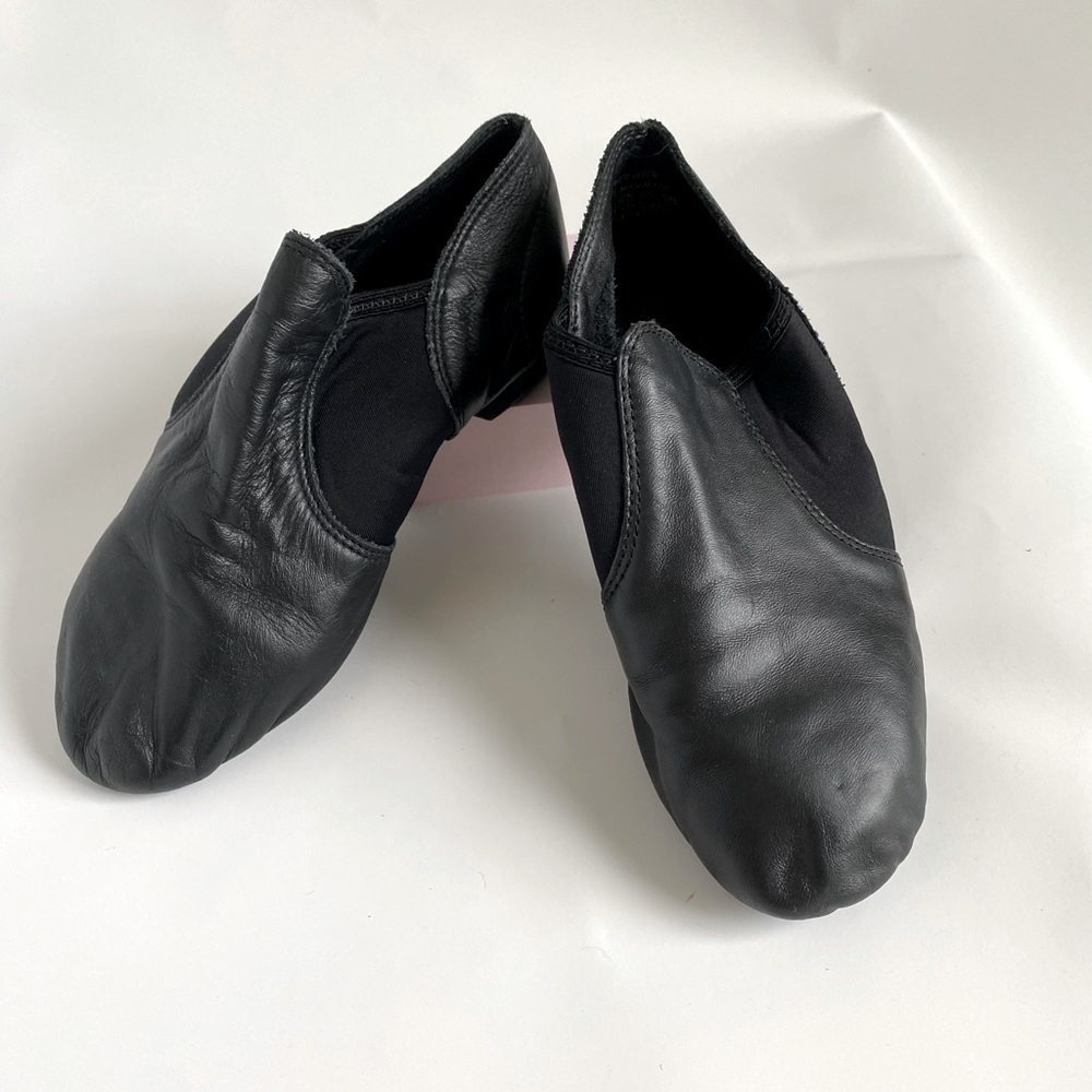 Capezio soft split sole jazz shoes